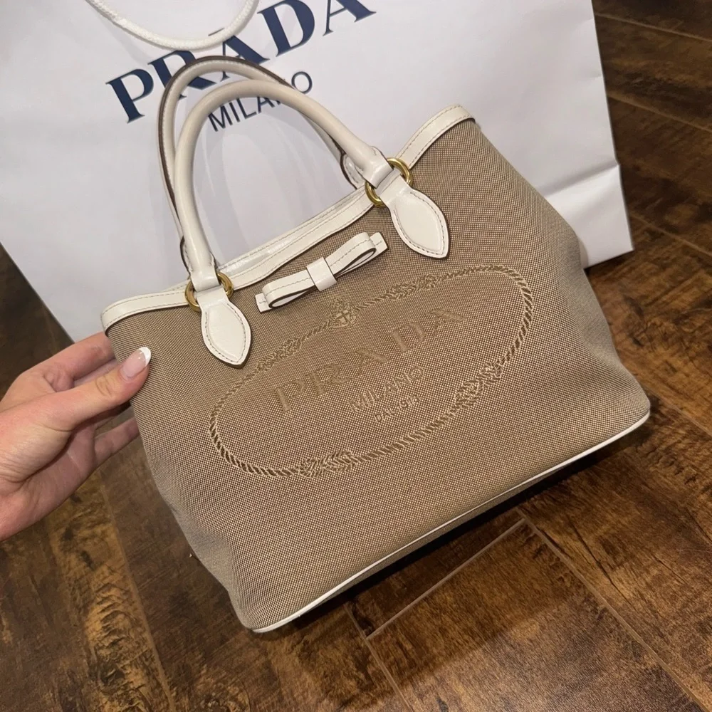 Prada bag - Picture 6 of 9